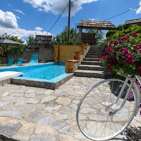 Neva Sobe Sa Pogledom Na Planine Apartment Mokra Gora Luaran gambar