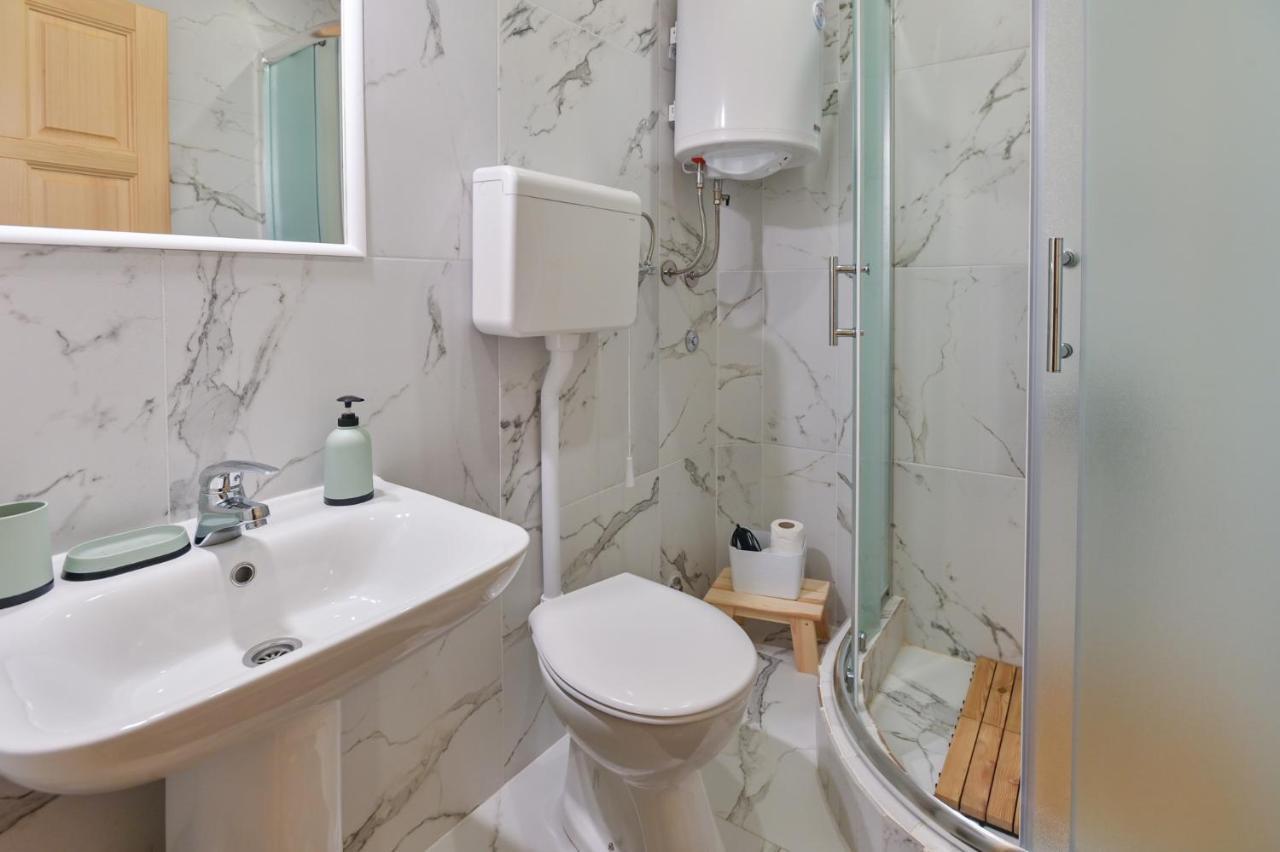 Neva Sobe Sa Pogledom Na Planine Apartment Mokra Gora Luaran gambar